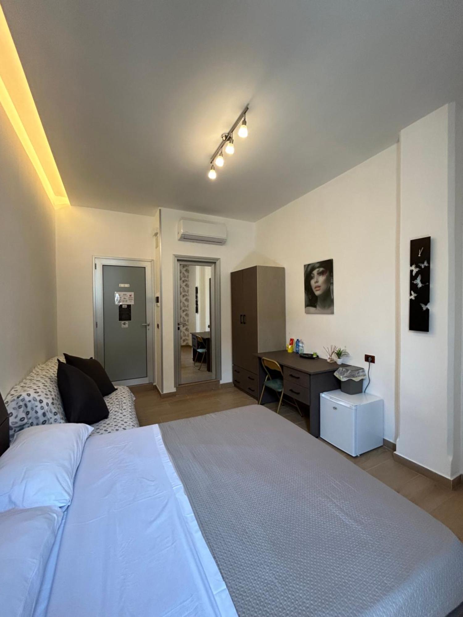Bed and Breakfast Binario 14 Piazza Garibaldi Napoli Esterno foto