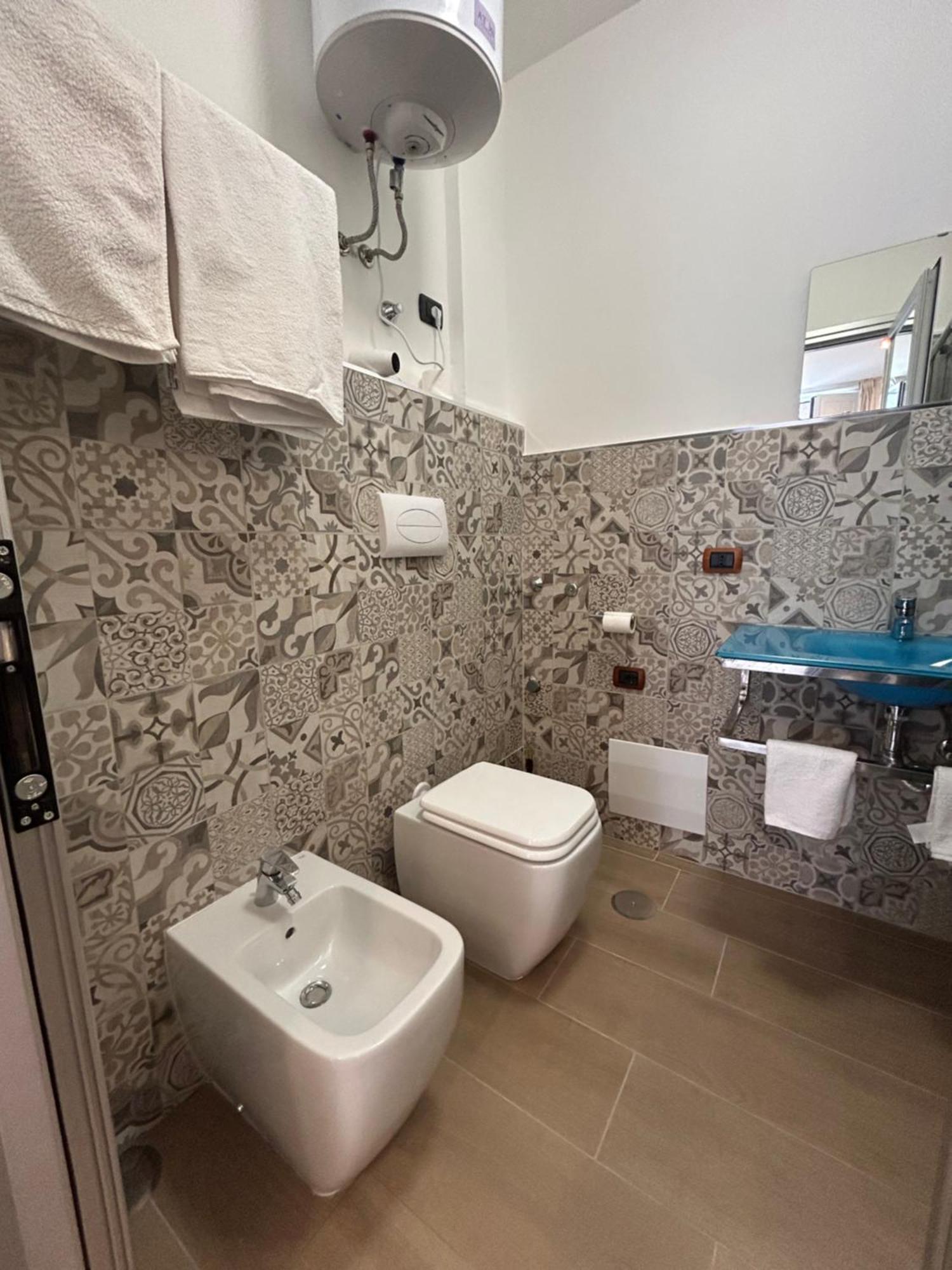 Bed and Breakfast Binario 14 Piazza Garibaldi Napoli Esterno foto