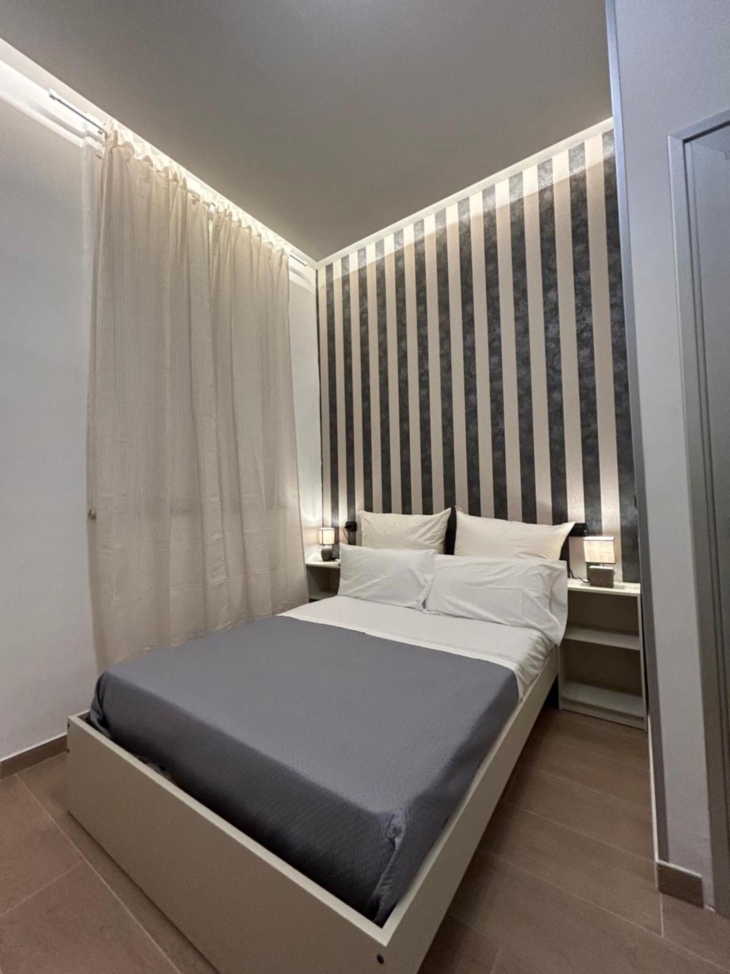 Bed and Breakfast Binario 14 Piazza Garibaldi Napoli Esterno foto
